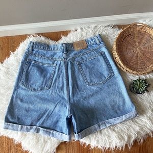 Vintage 90s LizWear High Waisted Jean Shorts | 30" Waist